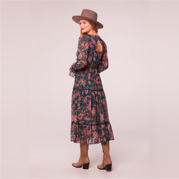 Band Of The Free RUN THE WORLD PINE PAISLEY EMPIRE WAIST MIDI DRESS - Picture 3 of 8